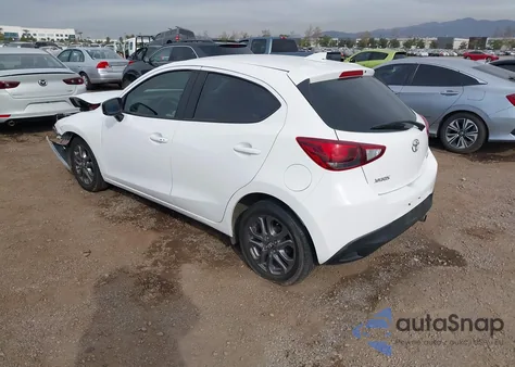 2020 Toyota Yaris Xle z USA, uszkodzony, nr VIN 3MYDLBJV0LY705097
